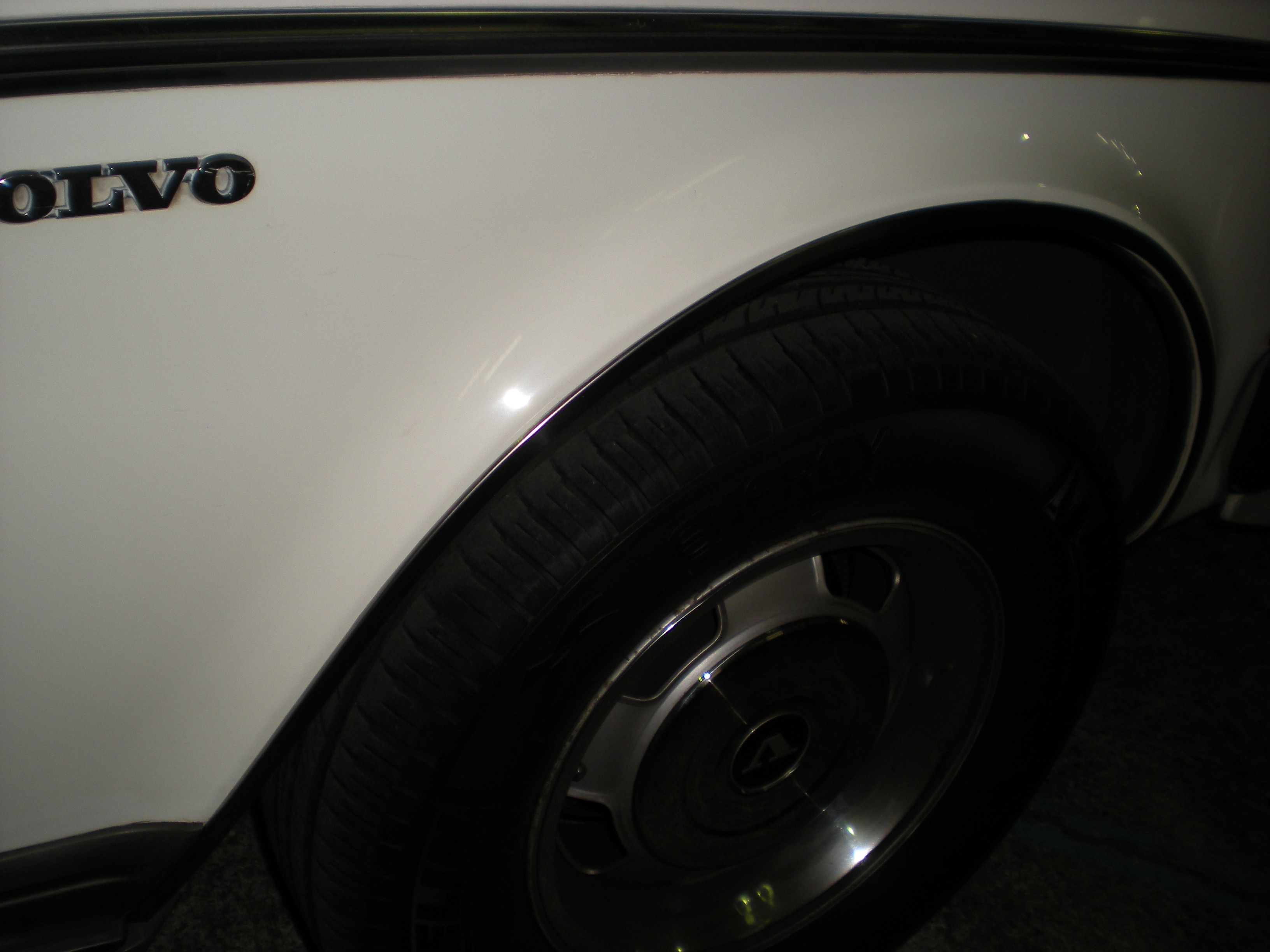 部品販売 | ボルボ240の整備、販売、修理、カスタムは千葉のファースト